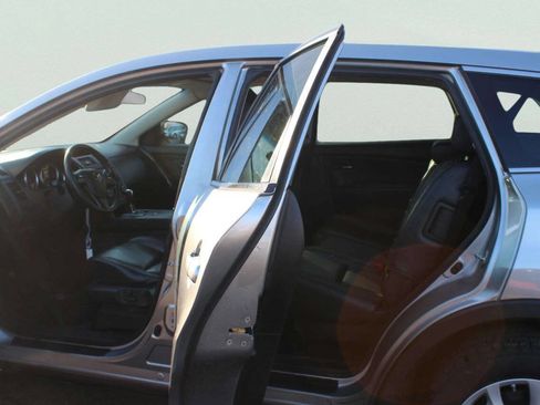 Used 2011 MAZDA CX-9 Touring image 7