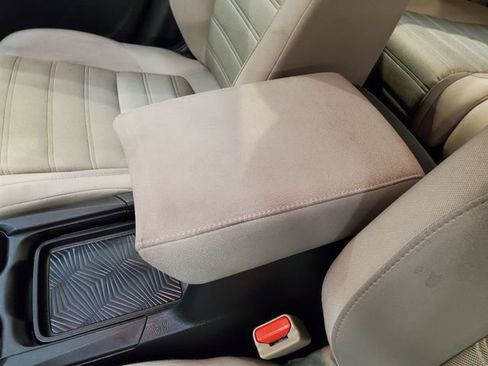 Used 2018 Honda CR-V LX image 27