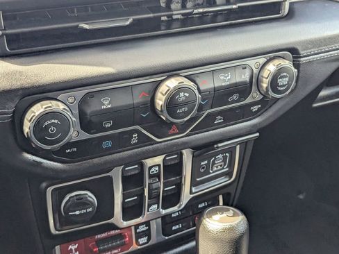 Used 2024 Jeep Wrangler Unlimited Rubicon 4xe image 23