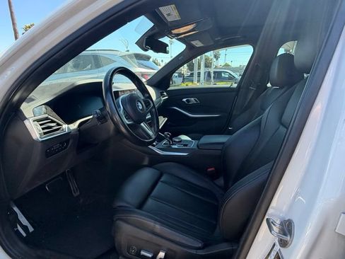 Used 2022 BMW 330i Sedan w/ M Sport Package RWD image 6