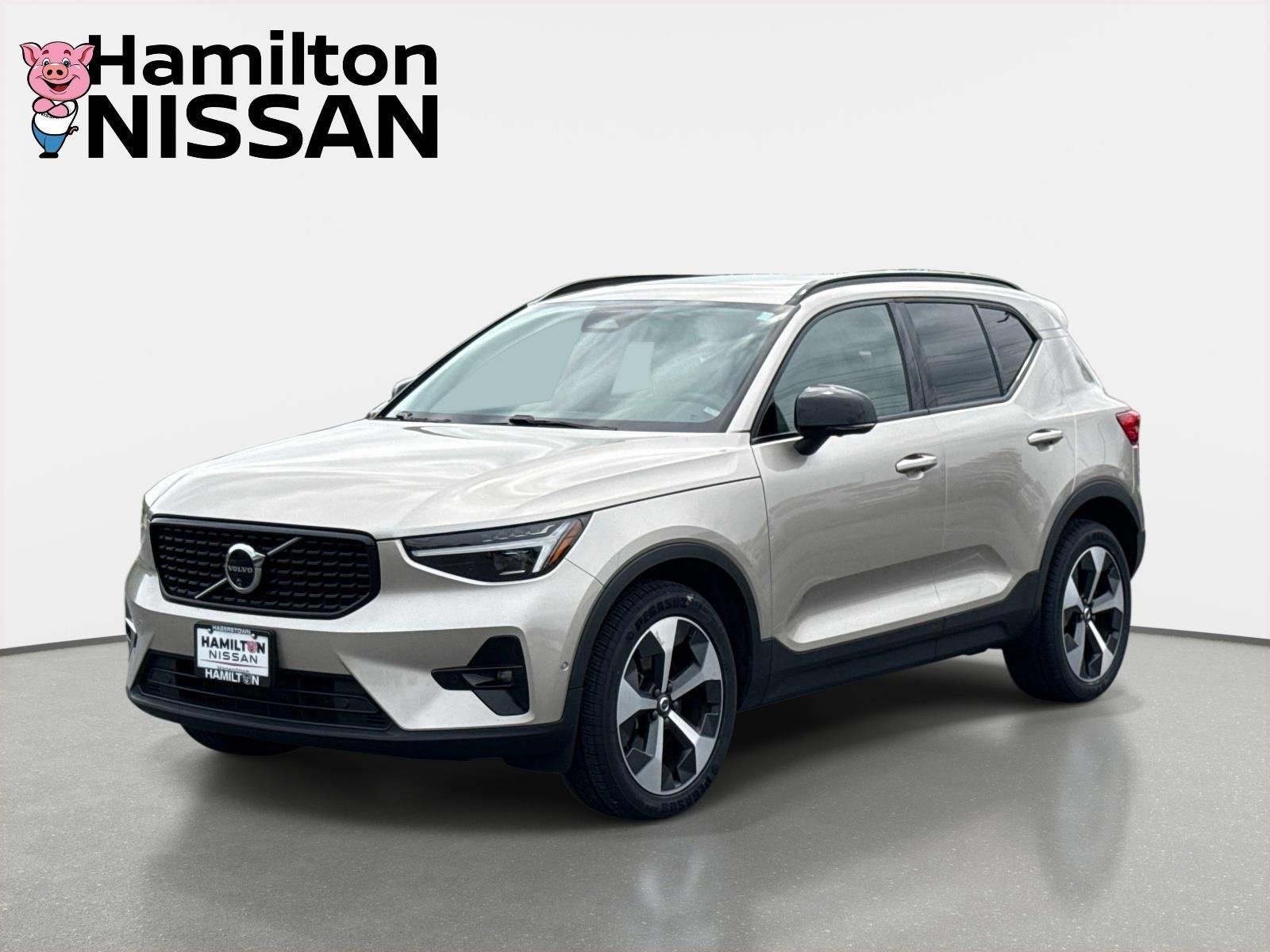 Used 2024 Volvo XC40 B5 Plus w/ Protection Package Premier AWD/4WD image 5
