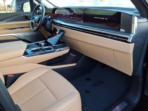 Used 2025 Cadillac Escalade IQ Sport 2 AWD/4WD image 26