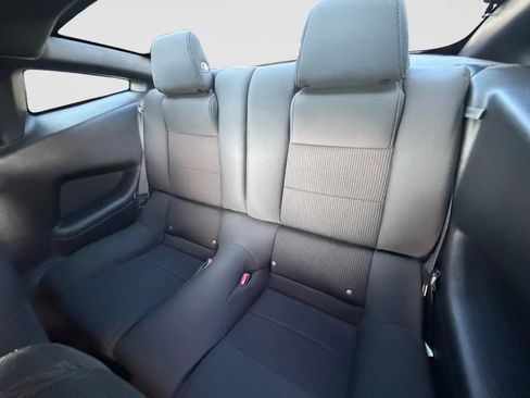 Used 2013 Ford Mustang Coupe RWD image 15