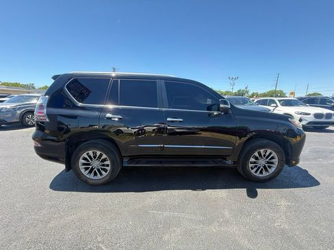 Used 2015 Lexus GX 460 Luxury w/ Preferred Accessory Package AWD/4WD image 2