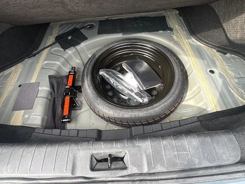 Used 2025 Nissan Sentra SV w/ All-Weather Package FWD image 17