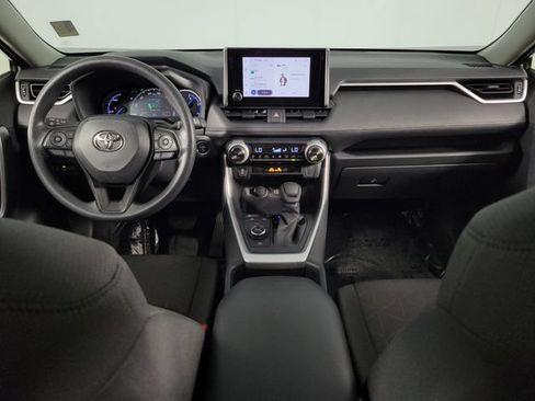 Used 2025 Toyota RAV4 XLE AWD/4WD image 21