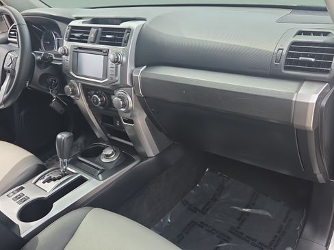 Used 2017 Toyota 4Runner SR5 Premium AWD/4WD image 16