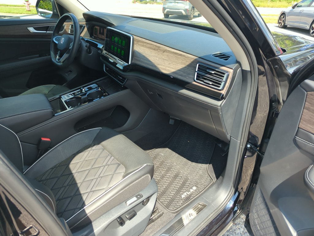 Used 2026 Volkswagen Atlas SEL Premium R-Line AWD/4WD image 38