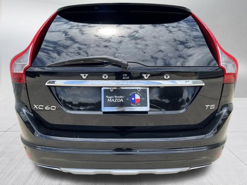 Used 2016 Volvo XC60 T5 Premier w/ Proximity Package FWD image 7