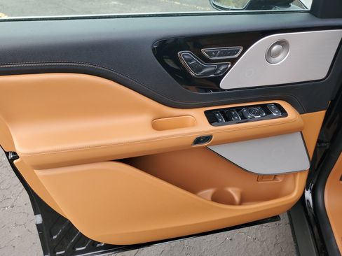 New 2026 Lincoln Aviator Black Label AWD/4WD image 8