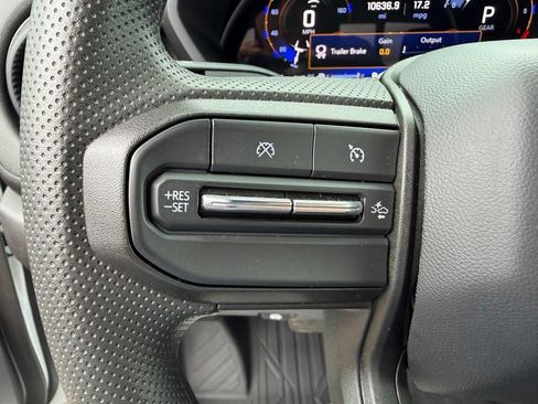 Used 2024 Chevrolet Colorado Trail Boss w/ Technology Package AWD/4WD image 14