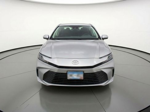 Used 2025 Toyota Camry LE FWD image 2