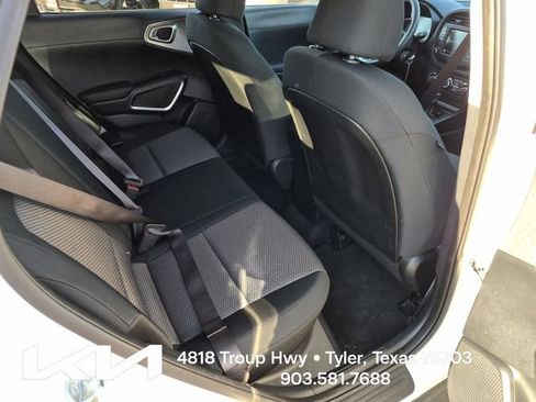 Certified 2025 Kia Soul LX w/ LX Technology Package FWD image 14