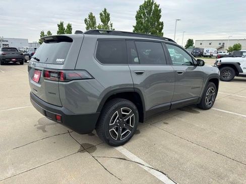 New 2026 Jeep Cherokee Laredo AWD/4WD image 7