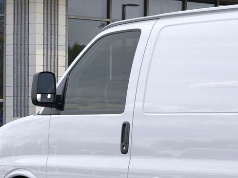 New 2026 Chevrolet Express 3500 RWD image 12