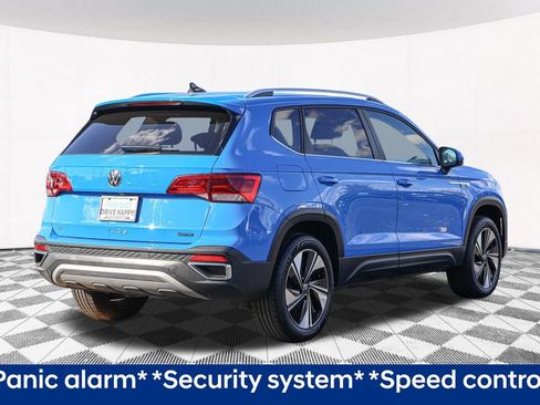 Used 2024 Volkswagen Taos SE image 12