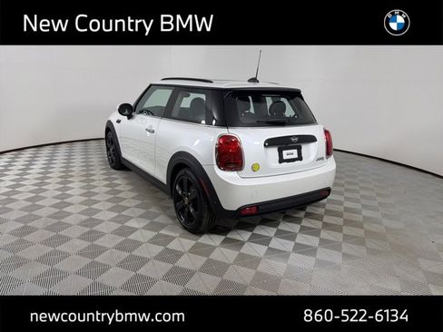 Used 2024 MINI Cooper SE w/ Signature Upholstery Package image 5