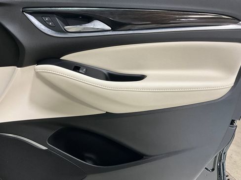 Used 2023 Buick Enclave Essence w/ Experience Buick Package image 19