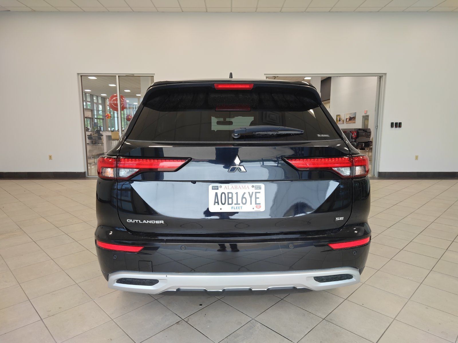 Used 2024 Mitsubishi Outlander SE Black Edition AWD/4WD image 4
