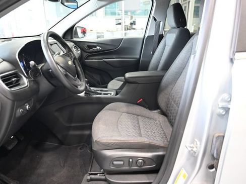 Used 2022 Chevrolet Equinox LT FWD image 9