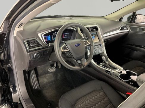 Used 2016 Ford Fusion SE FWD image 17