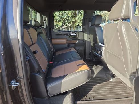 Used 2021 Chevrolet Silverado 1500 High Country image 34