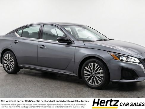 Used 2025 Nissan Altima 2.5 SV FWD image 1