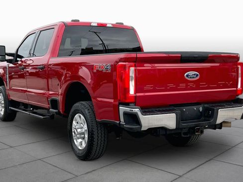 Used 2023 Ford F250 XLT w/ FX4 Off-Road Package AWD/4WD image 12