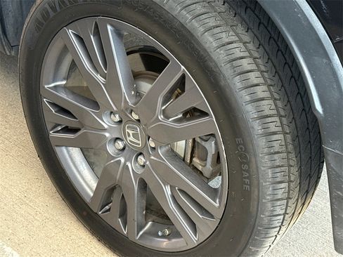 Used 2024 Honda Passport EX-L image 11