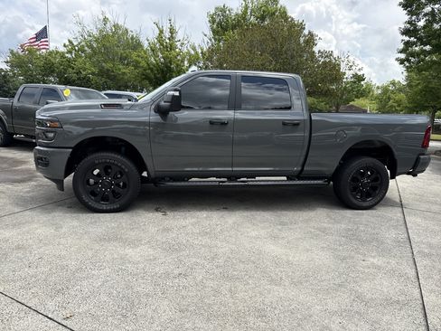 Used 2026 RAM 2500 Big Horn AWD/4WD image 4
