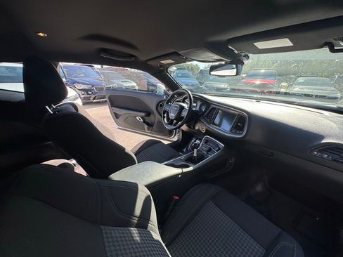 Used 2016 Dodge Challenger R/T w/ Blacktop Package image 39