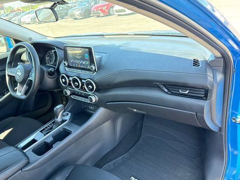 Used 2024 Nissan Sentra SV FWD image 18