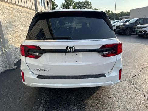 Used 2026 Honda Odyssey EX-L image 4