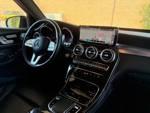 Used 2020 Mercedes-Benz GLC 300 image 23