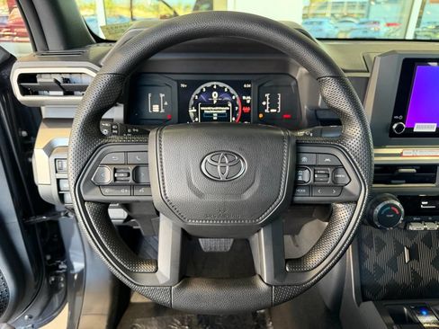 Used 2026 Toyota Tacoma SR5 AWD/4WD image 18