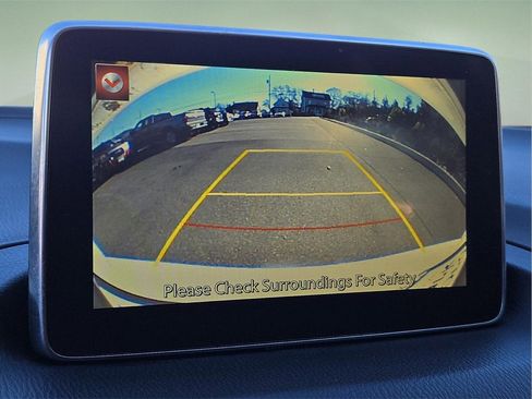 Used 2016 MAZDA MAZDA3 i Sport w/ Preferred Equipment Package image 18