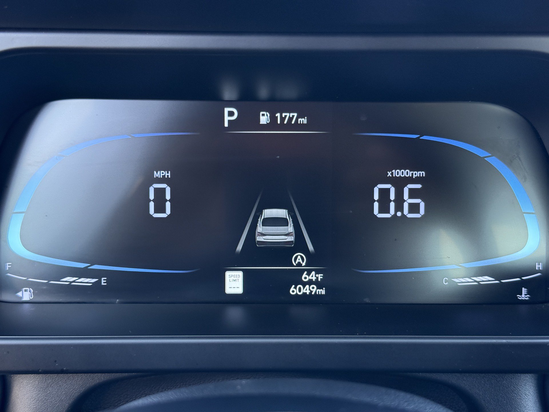 Used 2025 Hyundai Elantra SE FWD image 22