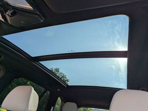 Used 2022 BMW X5 xDrive40i w/ M Sport Package image 21