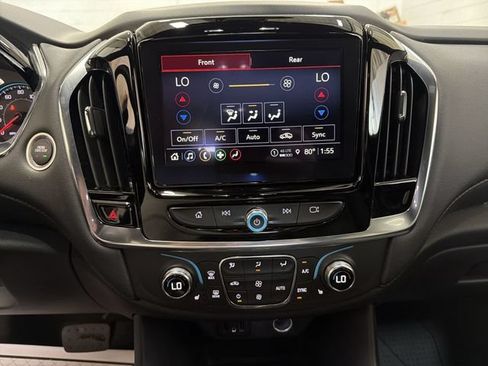 Certified 2023 Chevrolet Traverse LT FWD image 19