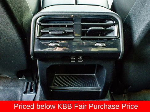 Used 2024 BMW 540i xDrive AWD/4WD image 13