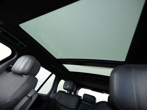 Used 2024 Land Rover Range Rover SE image 37