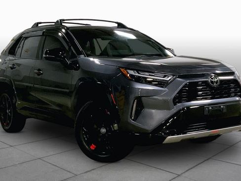 Used 2025 Toyota RAV4 XSE w/ Weather Package AWD/4WD image 3