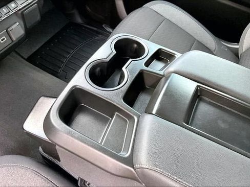 Used 2022 Chevrolet Silverado 1500 LT AWD/4WD image 14