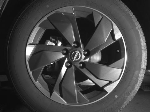 Used 2025 Nissan Rogue SV AWD/4WD image 12