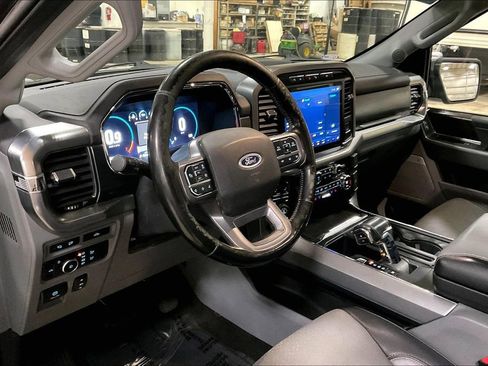 Certified 2021 Ford F150 Lariat w/ Equipment Group 502A High image 13