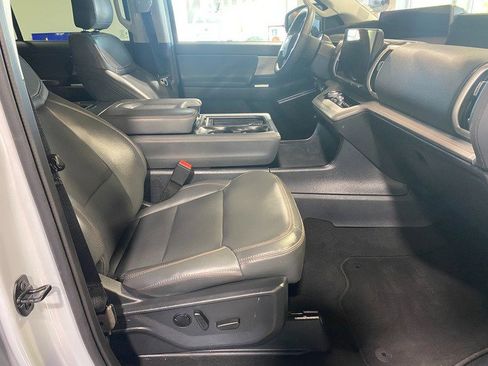 Used 2025 Ford Expedition Max Active AWD/4WD image 21