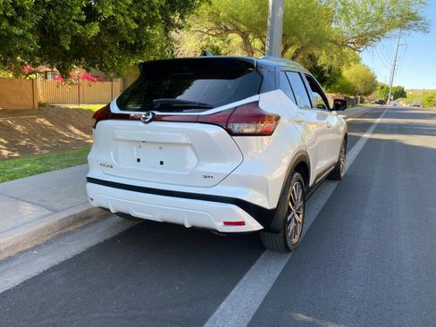 Used 2021 Nissan Kicks SR FWD image 6