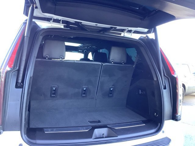Used 2024 Cadillac Escalade Sport Platinum w/ LPO, ONYX Package AWD/4WD image 9