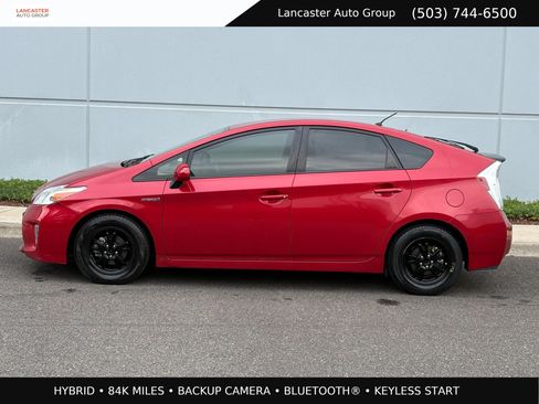Used 2015 Toyota Prius Two FWD image 3