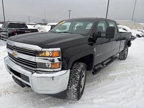 Used 2017 Chevrolet Silverado 3500 W/T w/ Snow Plow Prep Package image 3